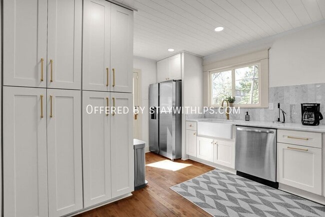 Photo - 397 Angelus St