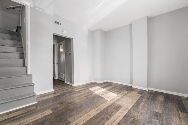 Photo - Freshly Updated Townhome Apartment! Unidad 815