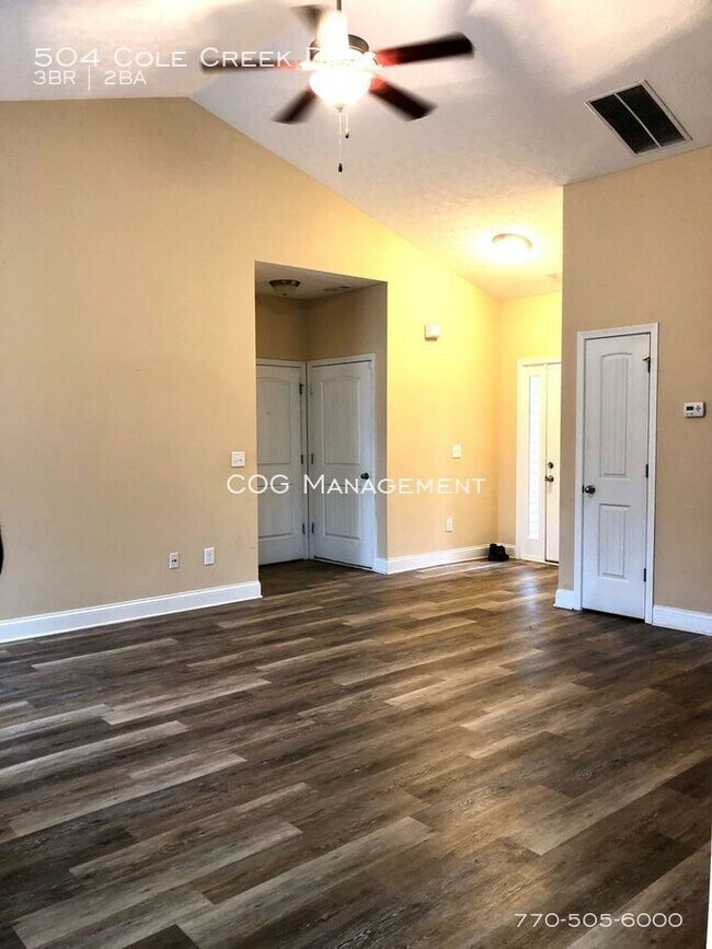 Photo - 504 Cole Creek Dr