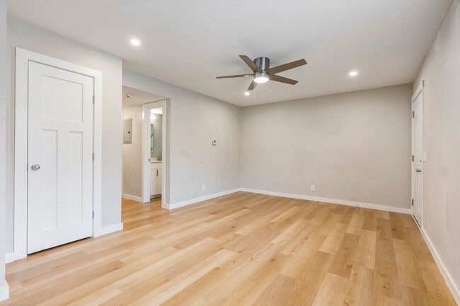 Photo - 811 N Pleasant St Unit Apt. A