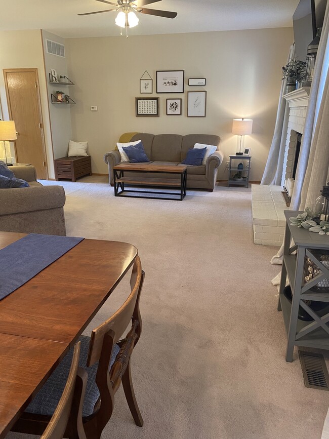 Photo - 11907 W Jewell St