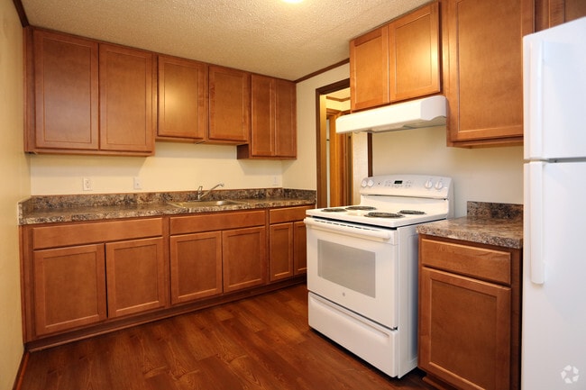 Renovated 2 bedroom apartment - Little Brook Apartments