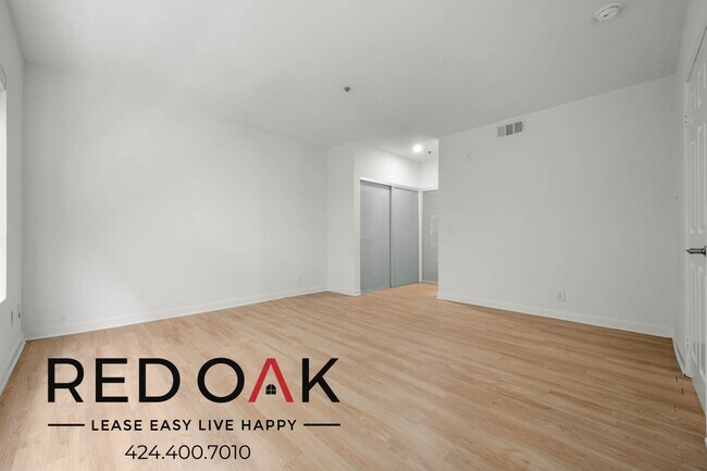 Photo - 939 Palm Ave Unit 205