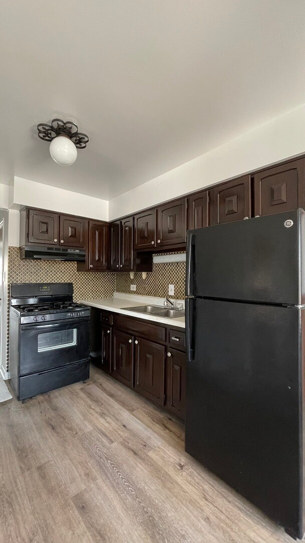 Photo - 10579 W Touhy Ave