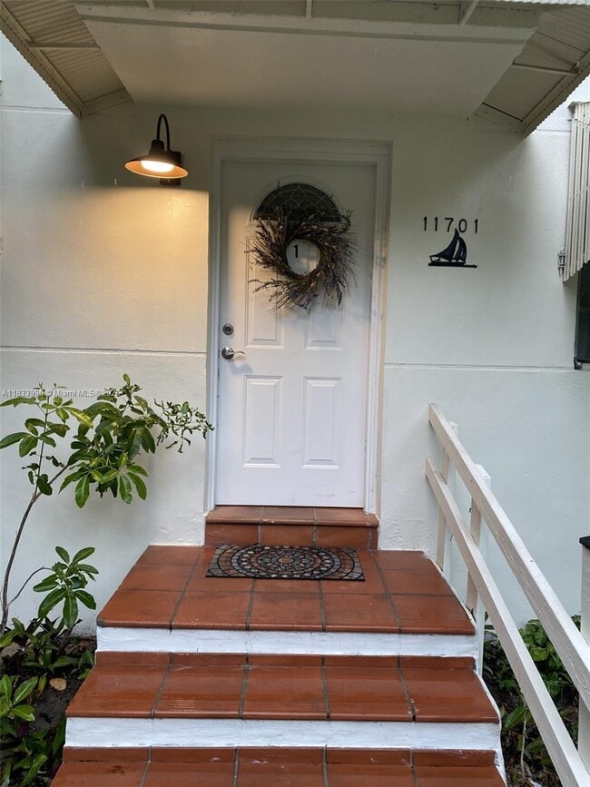 Photo - 11701 NE 11th Pl Apartment Unit 1