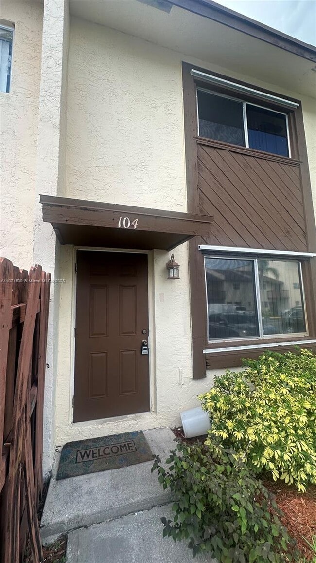 Building Photo - 6609 Winfield Blvd Rental