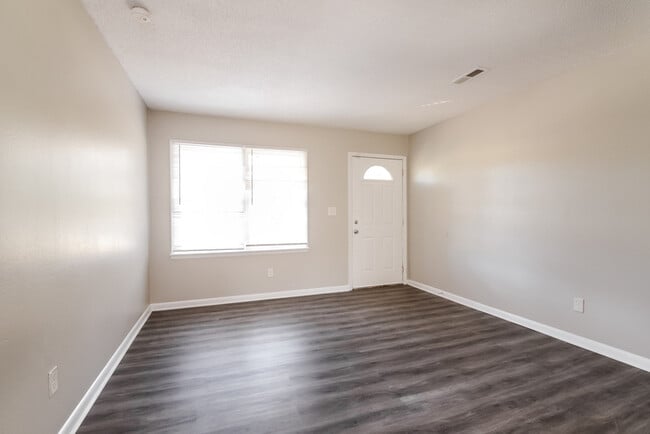 Photo - 207 Polly Reed Rd NE