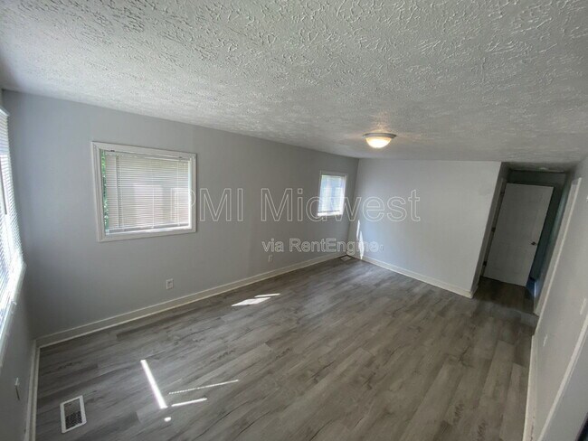 Photo - 815 S Calumet St