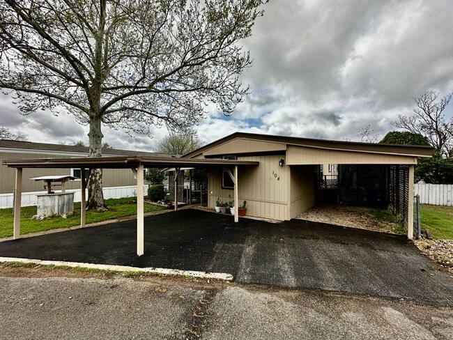 2/2 Mobile Home - 2/2 Mobile Home