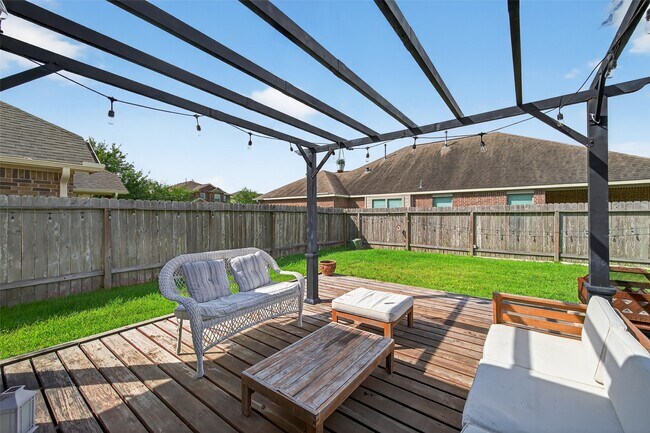 Photo - 2422 Blue Jay Ln