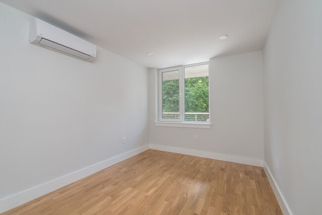 336 Harvard St Unit R3