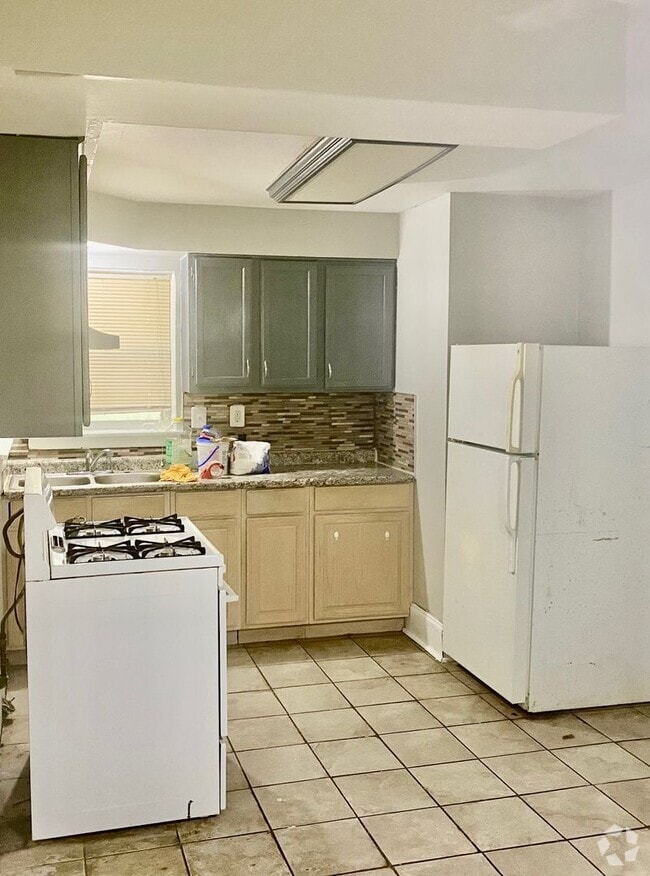 Building Photo - 10924 S Indiana Ave Unit G Rental