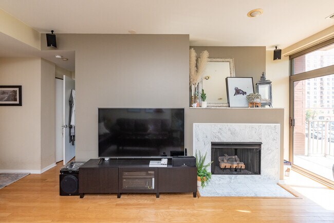 Photo - 400 N Clinton St Unit 307