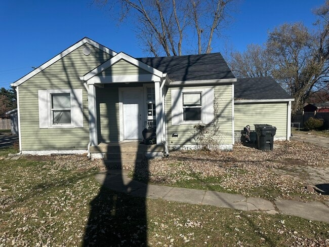 Building Photo - 522 W Vinyard St