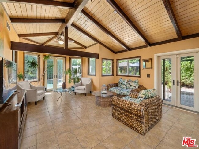 Photo - 14552 Hesby St