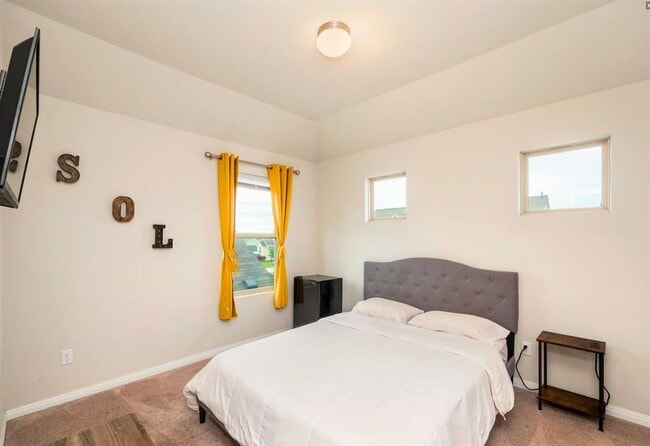 Photo - 111 Lyrebird Ln