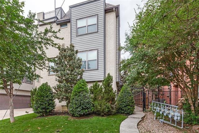 Photo - 5909 Ross Ave