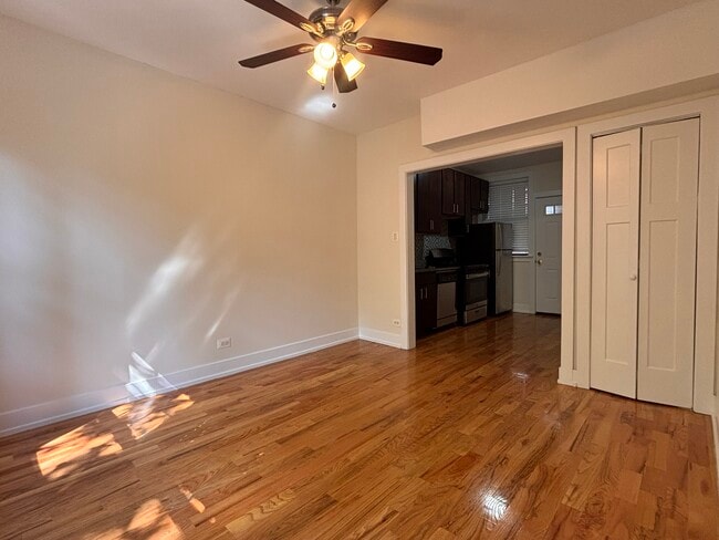 Photo - 3902 N Janssen Ave Unit DS2