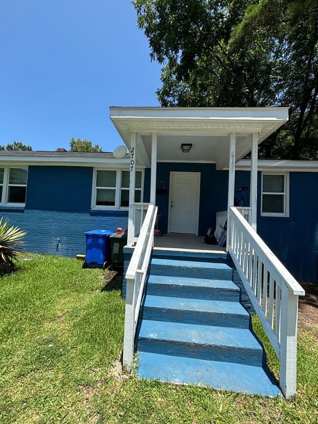 Photo - Convenient Columbia Living – Renovated Duplex Near Two Notch & Forest Dr