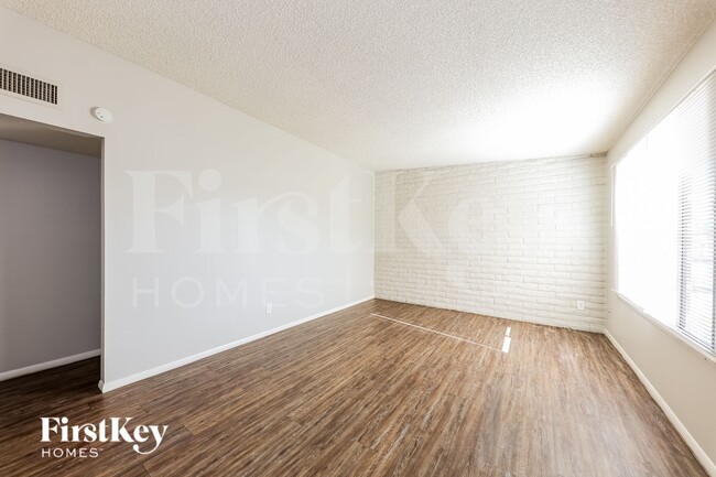 Photo - 3341 W Desert Cove Ave