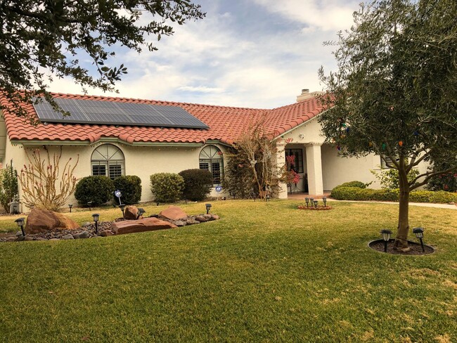 Gorgeous Furnished Oasis in Las Vegas Avai... - Gorgeous Furnished Oasis in Las Vegas Avai... House