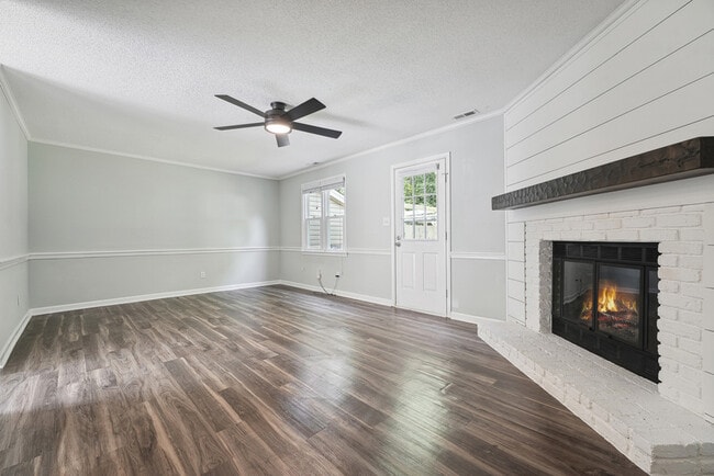 Photo - 107 Towne View Trail