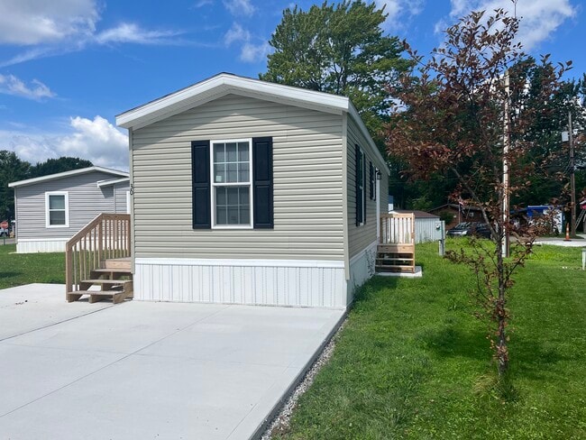 Photo - 6610 Lear Nagle Rd