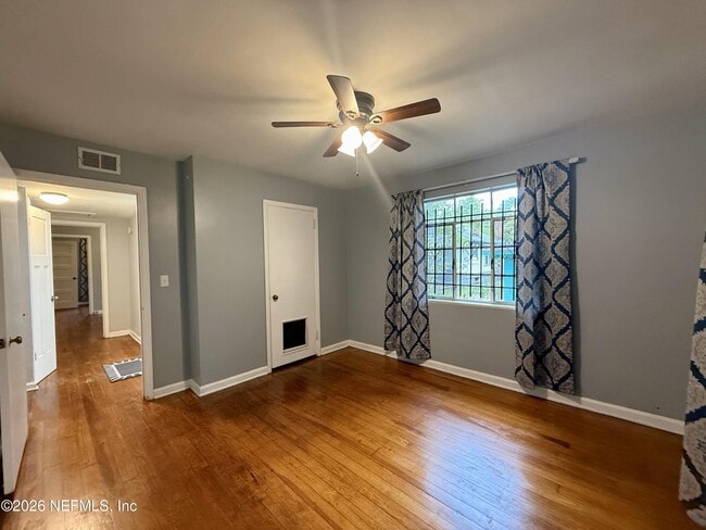 Photo - 1071 Reiman St