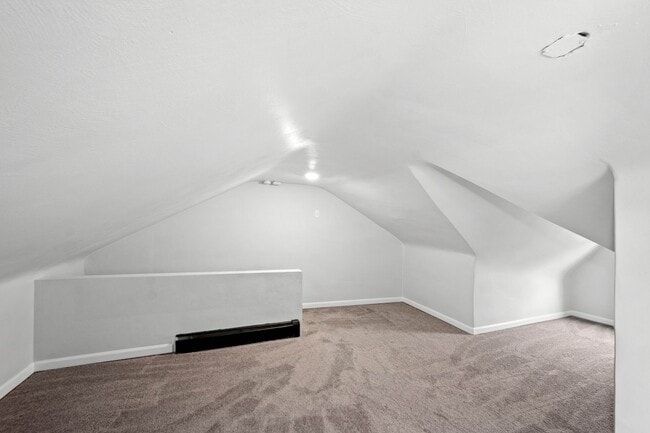 Photo - SCORE 50% OFF 1ST MONTH'S RENT IF SIGNED BY DEC 12! Newly renovated 2 bedroom home in Carrick ava...