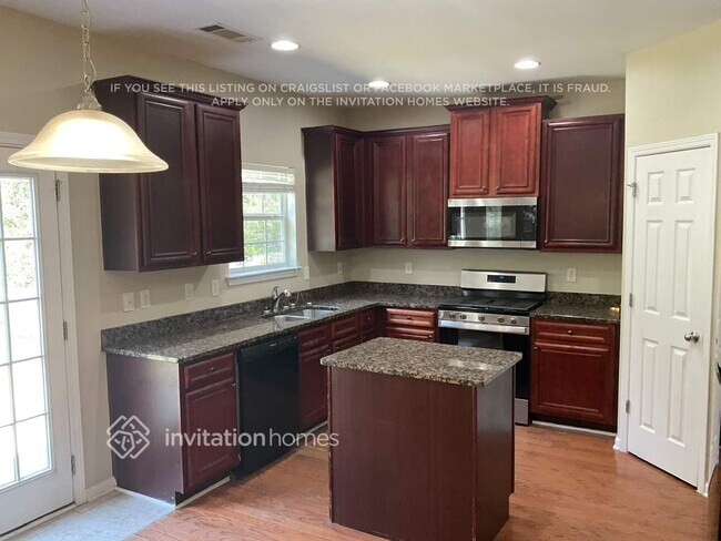 Photo - 7852 Wrotham Cir