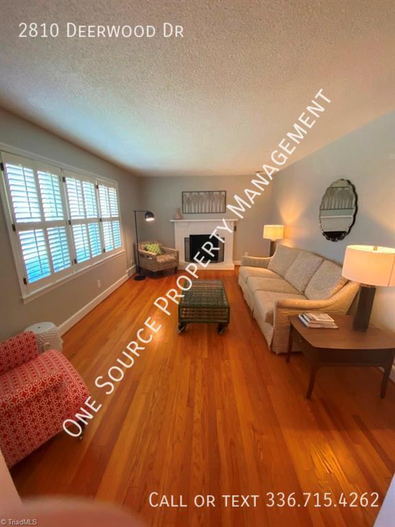 Photo - 2810 Deerwood Dr