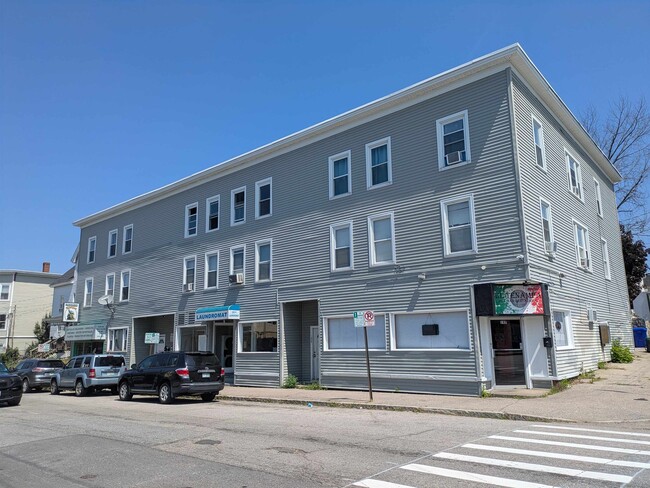 Building Photo - 203 Wilson St Unit 3 Rental