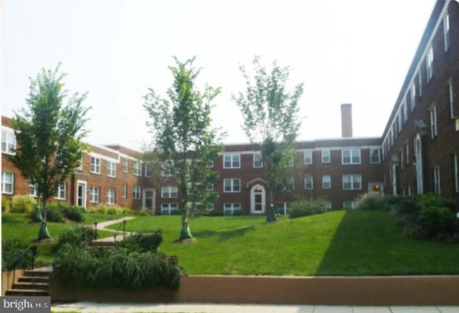 Building Photo - 203 16th St NE Unit 3 Rental