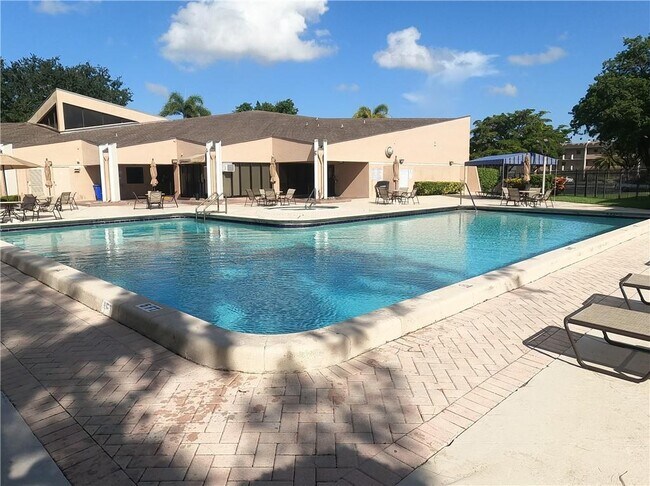 Building Photo - 8390 Sands Point Blvd Unit F106 Rental