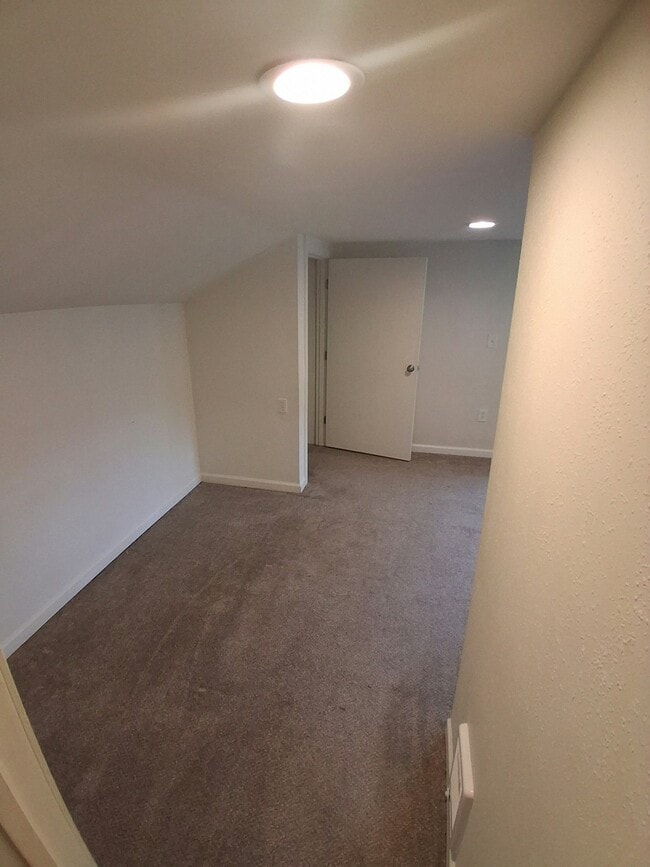 14602 Portland Ave SW