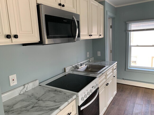 Photo - 420 Emmet St