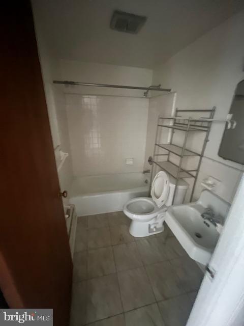 Photo - 10 Railroad Ave