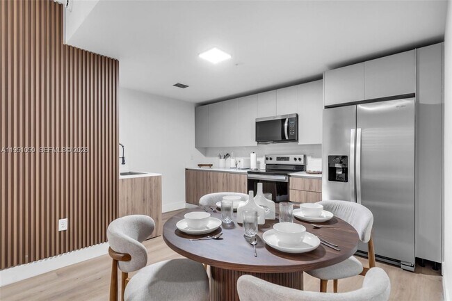 Photo - 3728 NW 19th Ave Unit 202