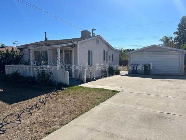 Building Photo - 379 E 16th St