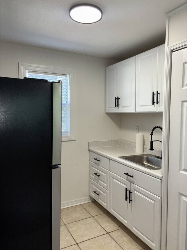 Photo - 1426 W 22nd St