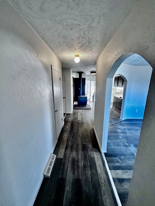 Photo - 1743 Burton St Unit Upstairs