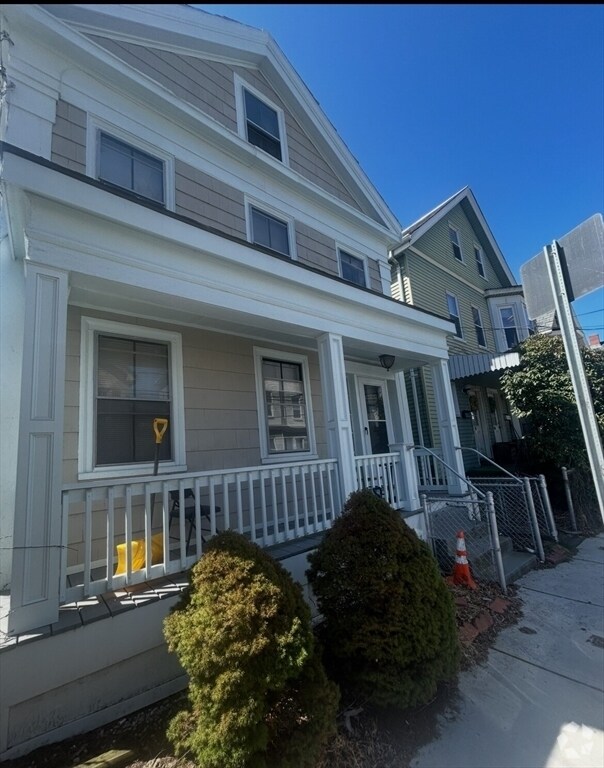 Building Photo - 4 Saint Mary Rd Unit 1 Rental