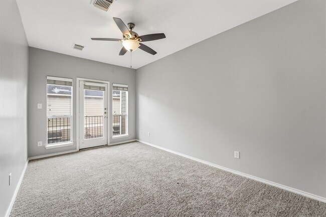 Photo - 1507 Sutton St