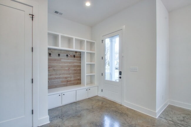 Photo - 904 Burchwood Ave