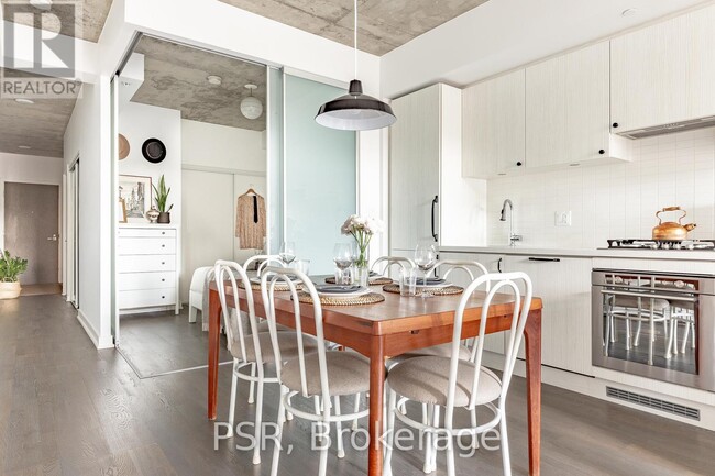 Photo - 109 Ossington Ave Unité 315