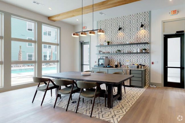 Clubhouse - Atlantic on the Boulevard Apartments