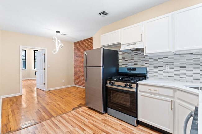 Photo - 378 Baldwin Ave Unidad 1L