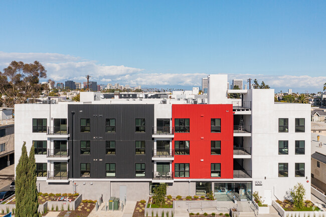 Building Photo - Lido Apartments - 1532 Brockton Ave