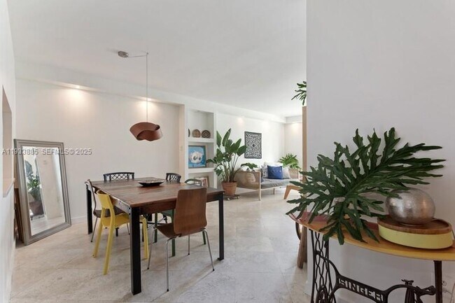 Photo - 8888 Collins Ave Unidad 115