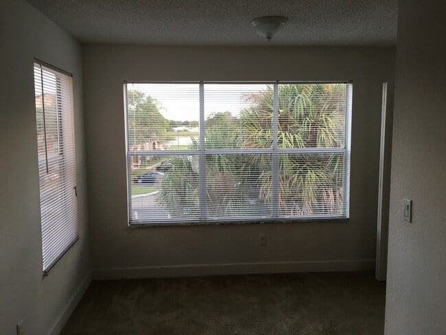Photo - Venetian Place - 1736 Unidad 1736